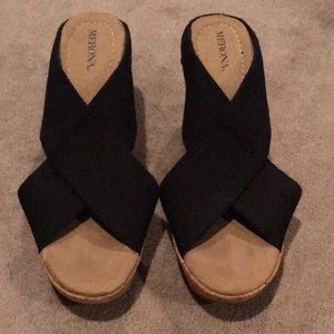Black wedges
